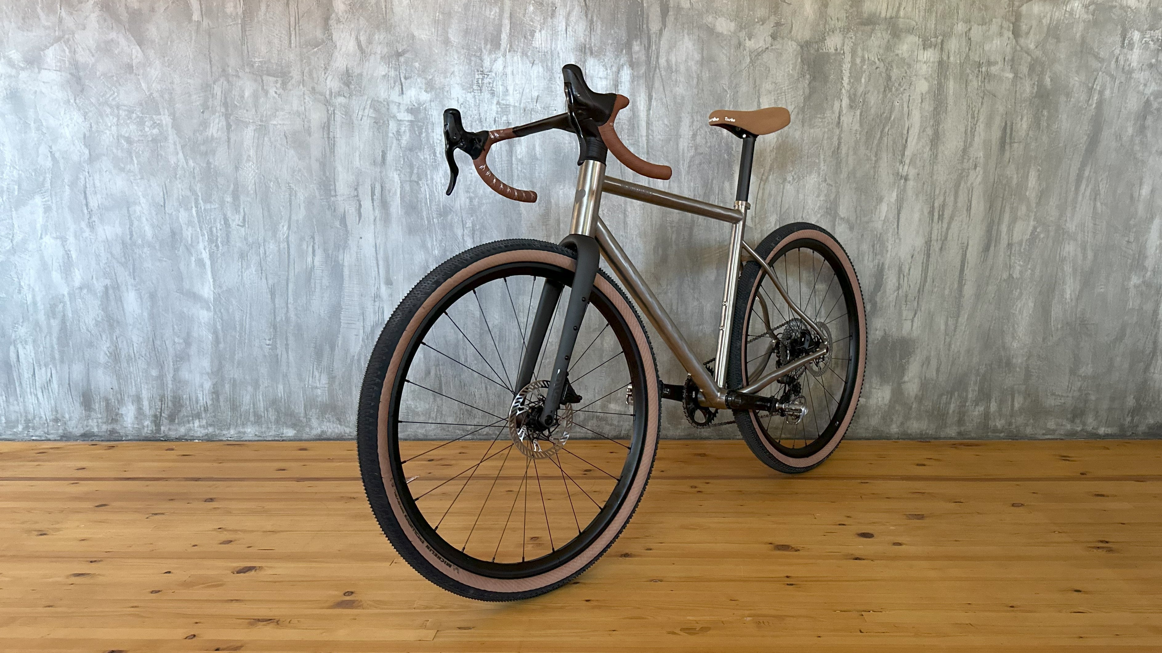 Blackheart Gravel TI Titan Rahmenkit mit Customaufbau