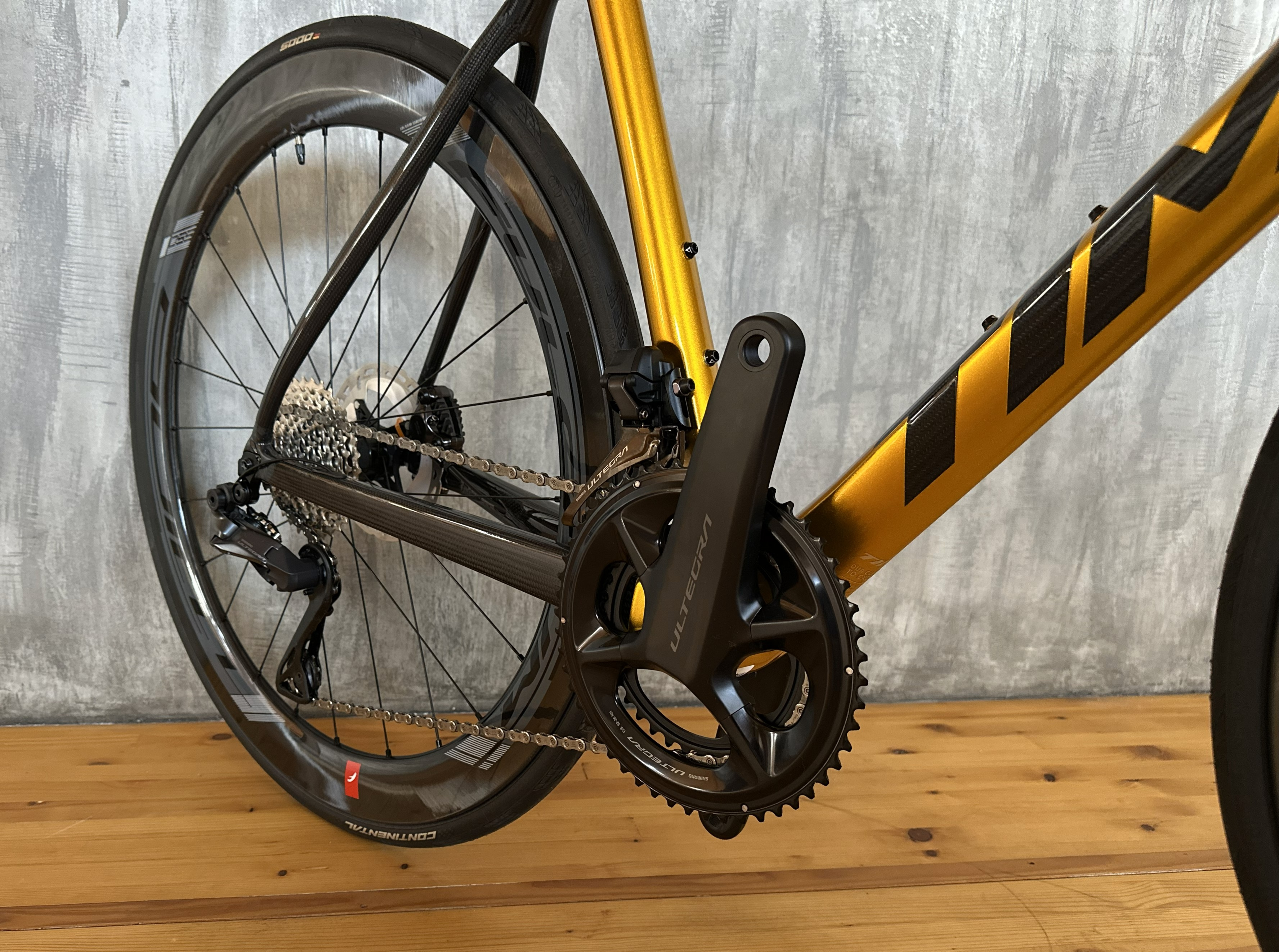 Time Alpe d´Huez Road brilliant gold